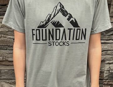 Mountain Icon TShirt - Grey/Green